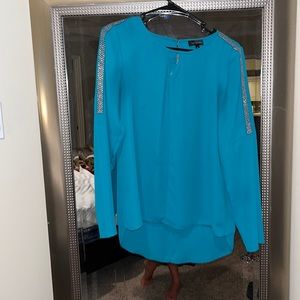 High low dress shirt